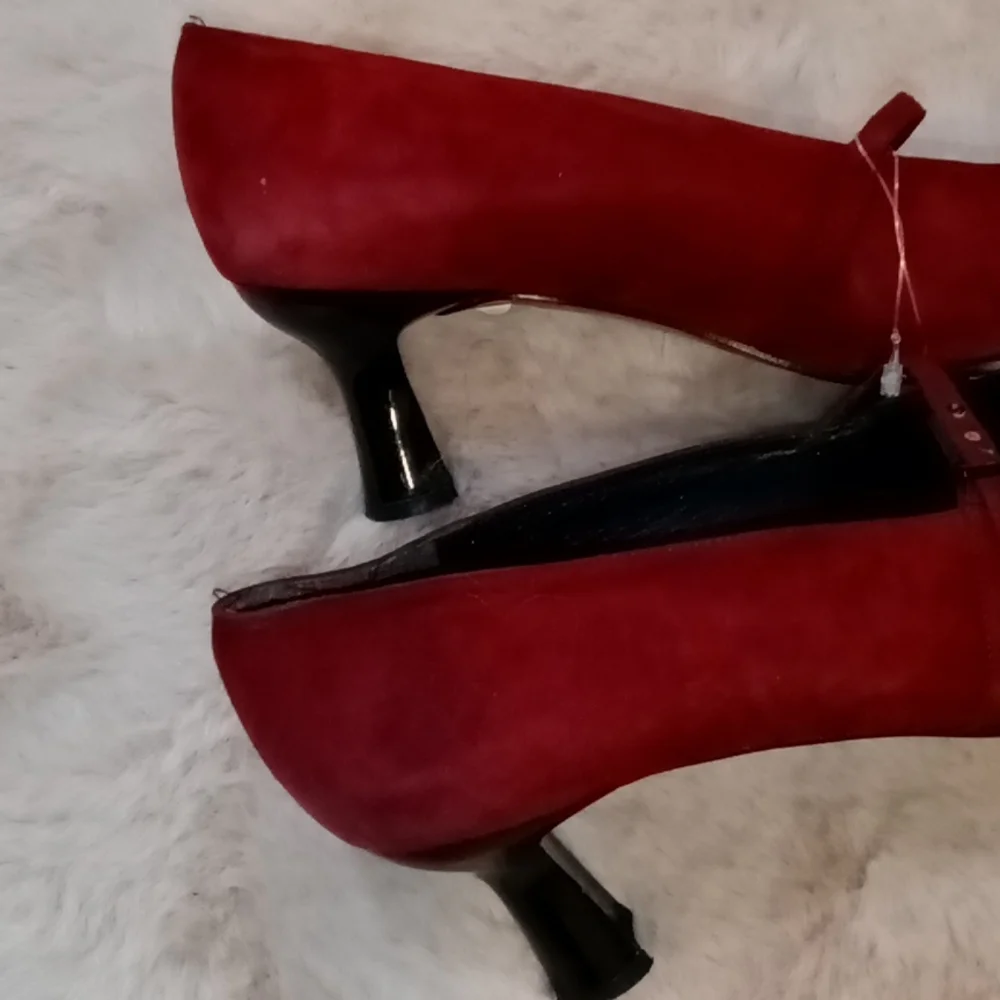 Stuart Weitzman shoes - Picture 4 of 10